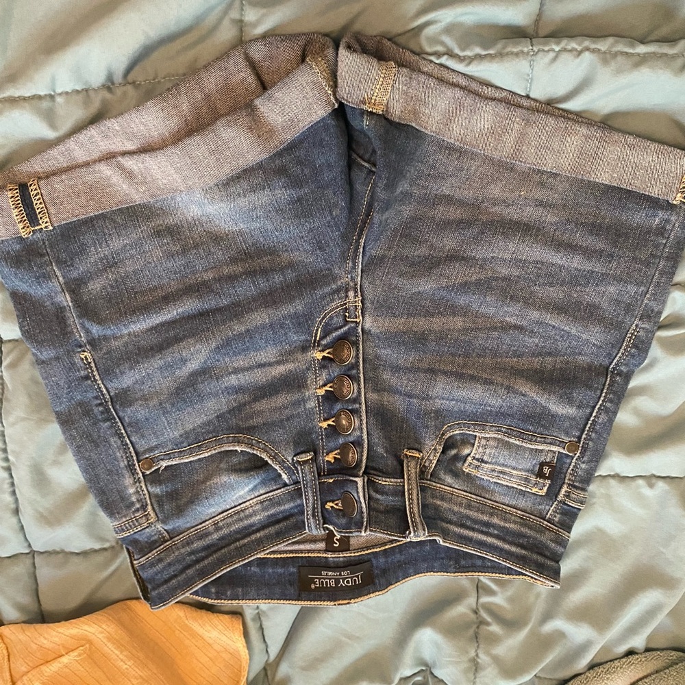 Judy Blue size S high rise button fly shorts